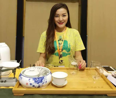 中国茶香，飘溢世界——普洱茶在商业服务中的突破